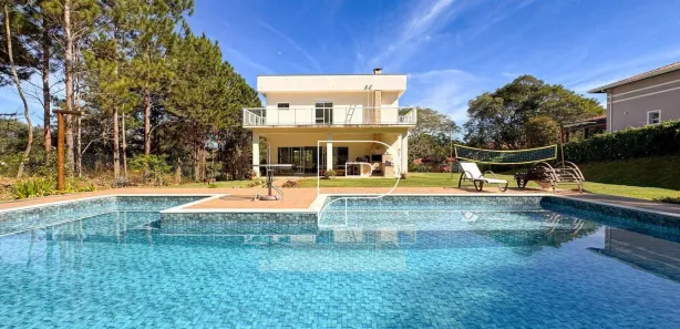 Casa de Condomínio com 4 Quartos para venda ou aluguel, 295m² no Jardim Guaçu, São Roque