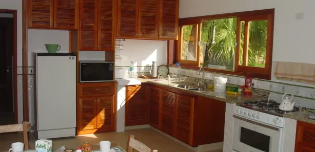 Casa de Condomínio com 4 Quartos para venda ou aluguel, 400m² no Toninhas, Ubatuba