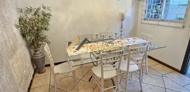 Sobrado com 3 Quartos à venda, 111m² no Santa Cândida, Curitiba