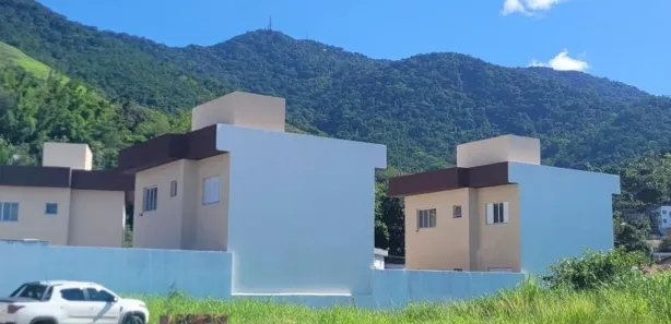 Apartamento com 2 Quartos para alugar, 50m² no Enseada, São Sebastião