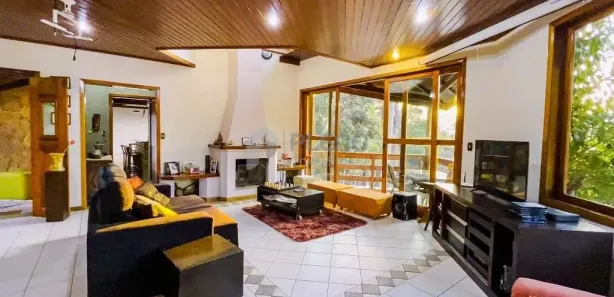 Casa de Condomínio com 4 Quartos para alugar, 320m² no Caraguatá, Mairiporã