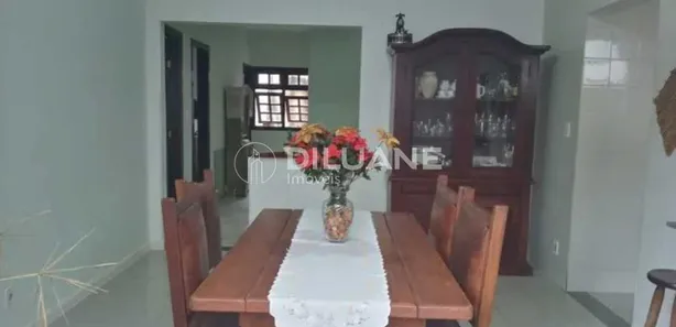 Apartamento com 5 Quartos para venda ou aluguel, 400m² no Itaipu, Niterói