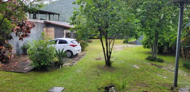 Fazenda / Sítio / Chácara com 3 Quartos à venda, 1500m² no Rio do Ouro, Rio Bonito