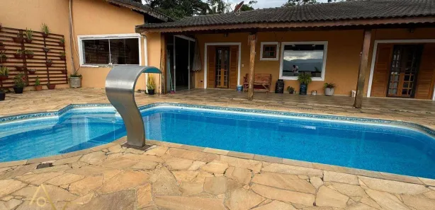 Fazenda / Sítio / Chácara com 3 Quartos à venda, 650m² no Arujá Centro Residencial, Arujá