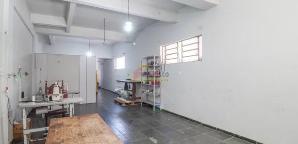 Loja / Salão / Ponto Comercial à venda, 101m² no Ipiranga, Divinópolis