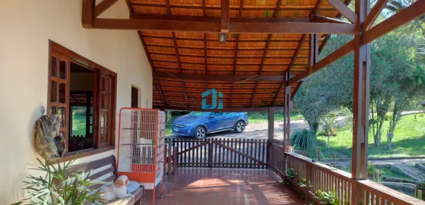 Fazenda / Sítio / Chácara com 3 Quartos à venda, 200m² no Capivari, Colombo