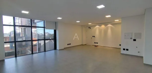 Conjunto Comercial / Sala para alugar, 58m² no Centro, Toledo