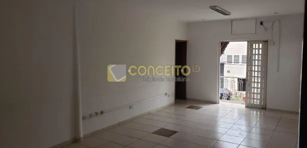 Loja / Salão / Ponto Comercial para alugar, 35m² no Centro, Cambé