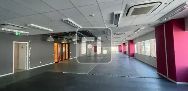 Conjunto Comercial / Sala para alugar, 368m² no Vila Cordeiro, São Paulo
