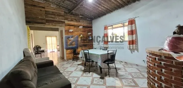 Fazenda / Sítio / Chácara com 3 Quartos à venda, 450m² no Pouso Alegre, Ribeirão Pires