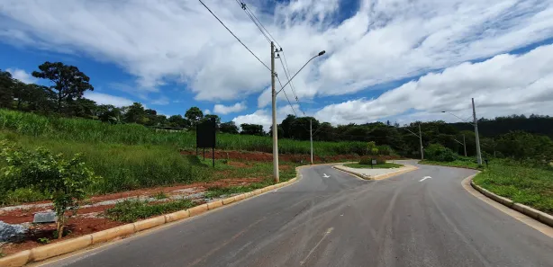 Terreno / Lote / Condomínio à venda, 1400m² no Centro, Pedro Leopoldo