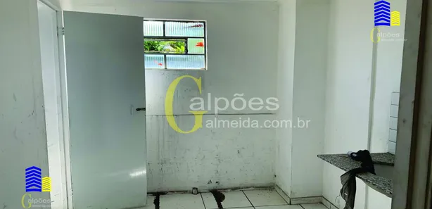 Galpão / Depósito / Armazém para alugar, 595m² no Jardim Marilu, Carapicuíba
