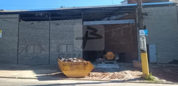 Galpão / Depósito / Armazém para venda ou aluguel, 300m² no Suíssa, Ribeirão Pires