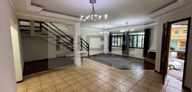 Sobrado com 3 Quartos para alugar, 264m² no Parque Residencial Itapeti, Mogi das Cruzes