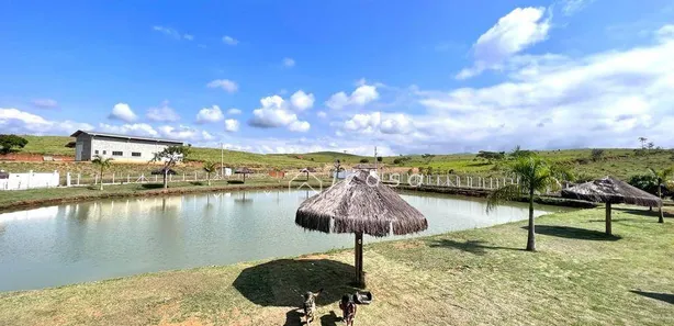 Fazenda / Sítio / Chácara com 3 Quartos à venda, 270m² no Tataúba, Caçapava