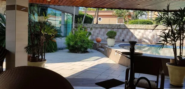 Sobrado com 5 Quartos à venda, 370m² no Canto do Forte, Praia Grande