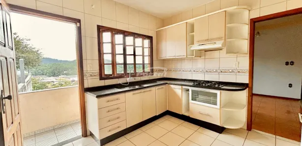 Casa com 3 Quartos à venda, 245m² no Badenfurt, Blumenau