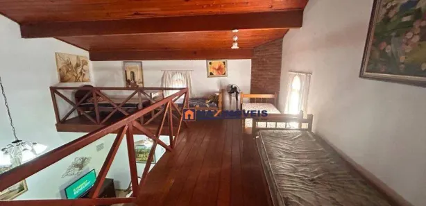 Fazenda / Sítio / Chácara com 8 Quartos para venda ou aluguel, 1000m² no Cachoeira, Atibaia