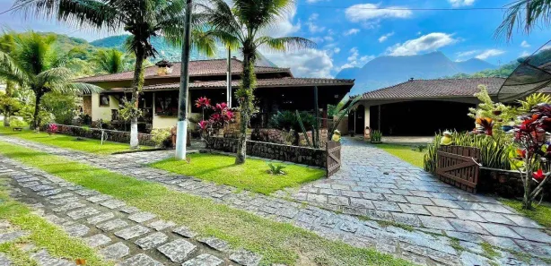 Casa de Condomínio com 4 Quartos à venda, 342m² no Limoeiro, Guapimirim