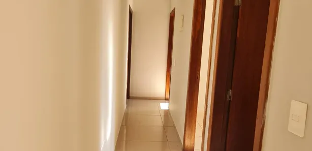 Casa com 3 Quartos para alugar, 94m² no Ernani Moura Lima, Londrina