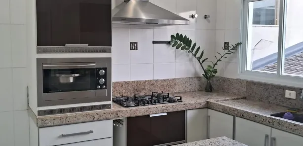 Casa com 3 Quartos para venda ou aluguel, 300m² no Parque das Laranjeiras, Itatiba