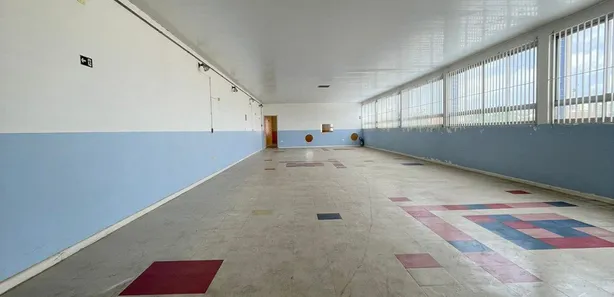 Prédio Inteiro com 1 Quarto para venda ou aluguel, 750m² no Centro, Salto