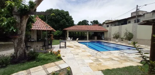 Fazenda / Sítio / Chácara com 9 Quartos para venda ou aluguel, 550m² no Jangurussu, Fortaleza