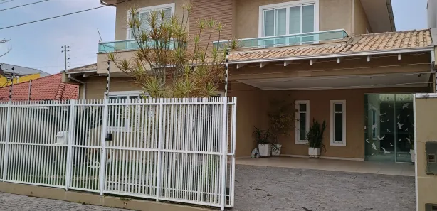 Sobrado com 3 Quartos à venda, 242m² no , São Francisco do Sul