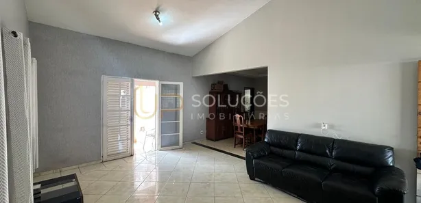 Casa de Condomínio com 3 Quartos à venda, 211m² no Região dos Lagos, Brasília