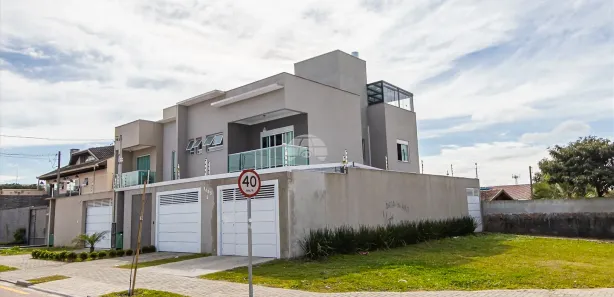 Sobrado com 3 Quartos à venda, 200m² no Cajuru, Curitiba