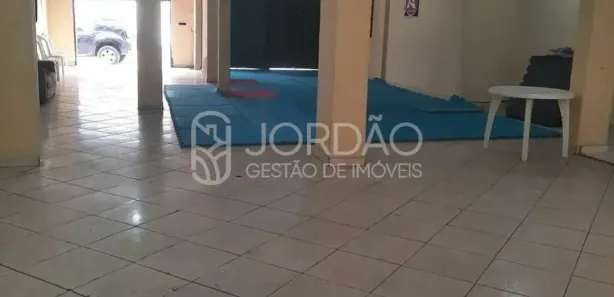 Loja / Salão / Ponto Comercial à venda, 180m² no Coelho, São Gonçalo