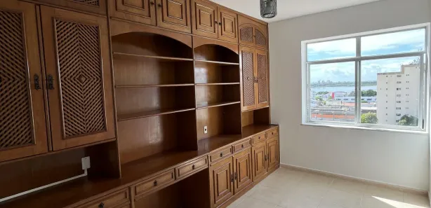 Apartamento com 3 Quartos para alugar, 135m² no São José, Aracaju