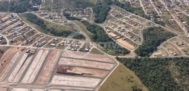 Terreno / Lote / Condomínio à venda, 200m² no Residencial Vale da Serra, Caldas Novas