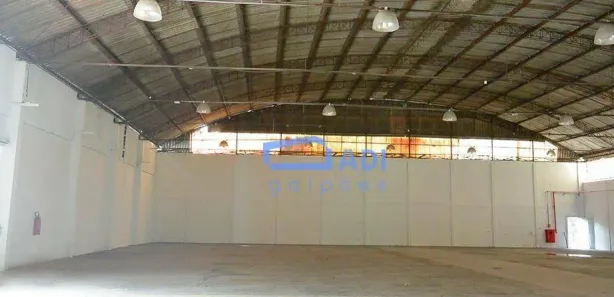 Galpão / Depósito / Armazém para venda ou aluguel, 2300m² no Jardim Itaquiti, Barueri