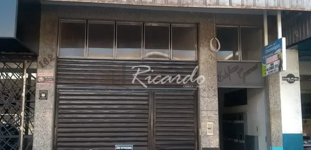 Conjunto Comercial / Sala para alugar, 100m² no Centro, Arapongas