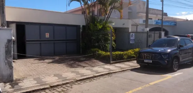 Casa Comercial com 2 Quartos para alugar, 172m² no Centro, Mogi das Cruzes