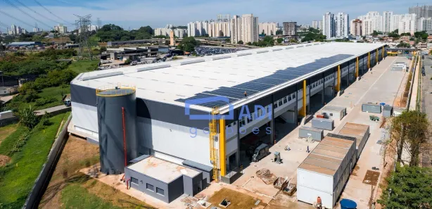 Galpão / Depósito / Armazém para alugar, 3900m² no Presidente Altino, Osasco