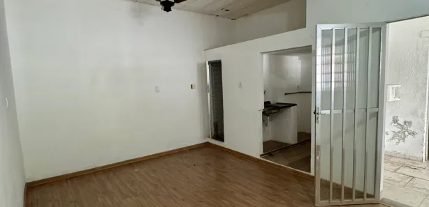 Galpão / Depósito / Armazém com 3 Quartos à venda, 250m² no Irajá, Rio de Janeiro
