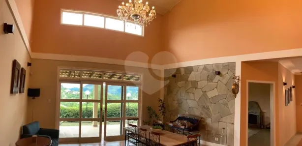 Fazenda / Sítio / Chácara com 5 Quartos à venda, 540m² no Mairinque, Mairinque