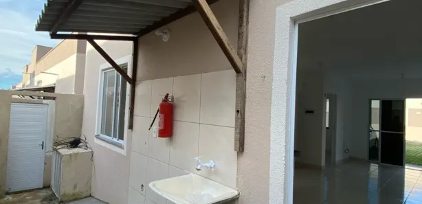 Casa de Condomínio com 2 Quartos para alugar, 65m² no Icaraí, Caucaia