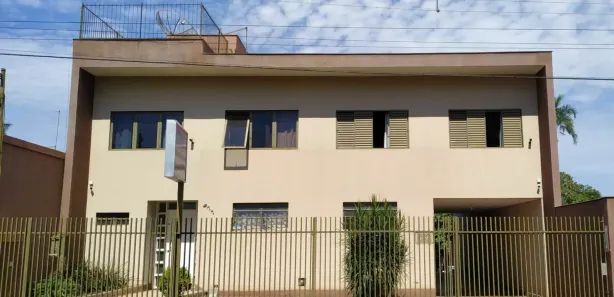 Sobrado com 3 Quartos à venda, 272m² no , Sertanópolis