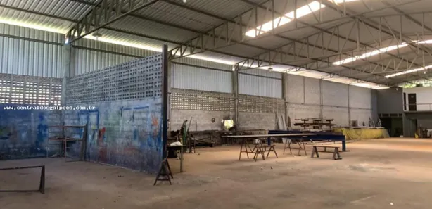 Galpão / Depósito / Armazém à venda, 1300m² no , Simões Filho