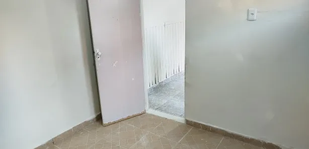 Casa de Vila com 1 Quarto para alugar, 30m² no Santa Terezinha, Mesquita