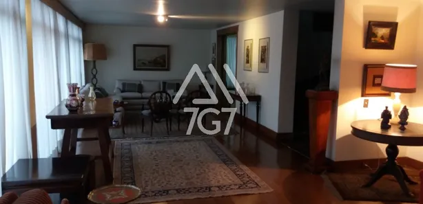 Sobrado com 6 Quartos para venda ou aluguel, 750m² no Jardim Guedala, São Paulo