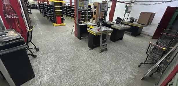 Loja / Salão / Ponto Comercial com 10 Quartos para venda ou aluguel, 650m² no Nova Aurora, Belford Roxo