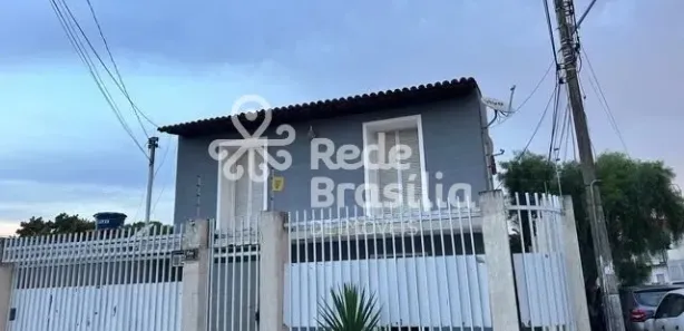 Sobrado com 4 Quartos à venda, 110m² no Guará II, Brasília