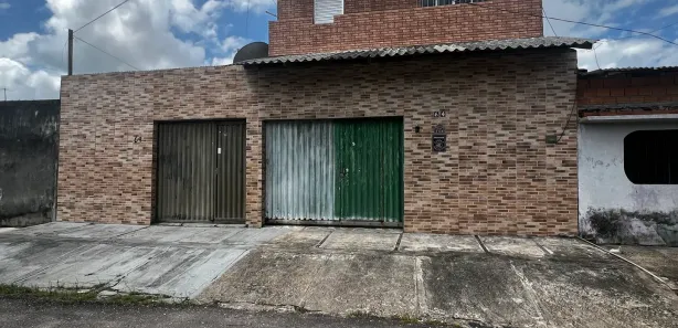 Sobrado com 5 Quartos para alugar, 250m² no , Marituba
