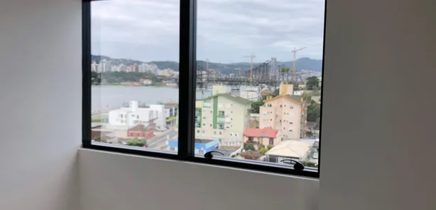 Loja / Salão / Ponto Comercial à venda, 32m² no Estreito, Florianópolis