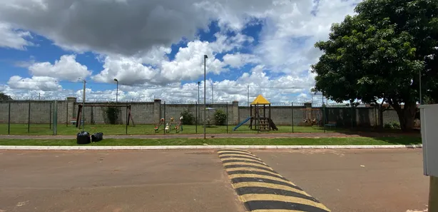 Casa de Condomínio com 3 Quartos para alugar, 85m² no Jardim Decolores, Trindade