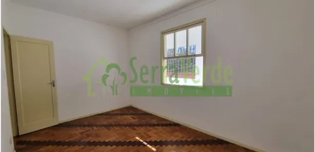 Casa com 3 Quartos para alugar, 85m² no Castelanea, Petrópolis
